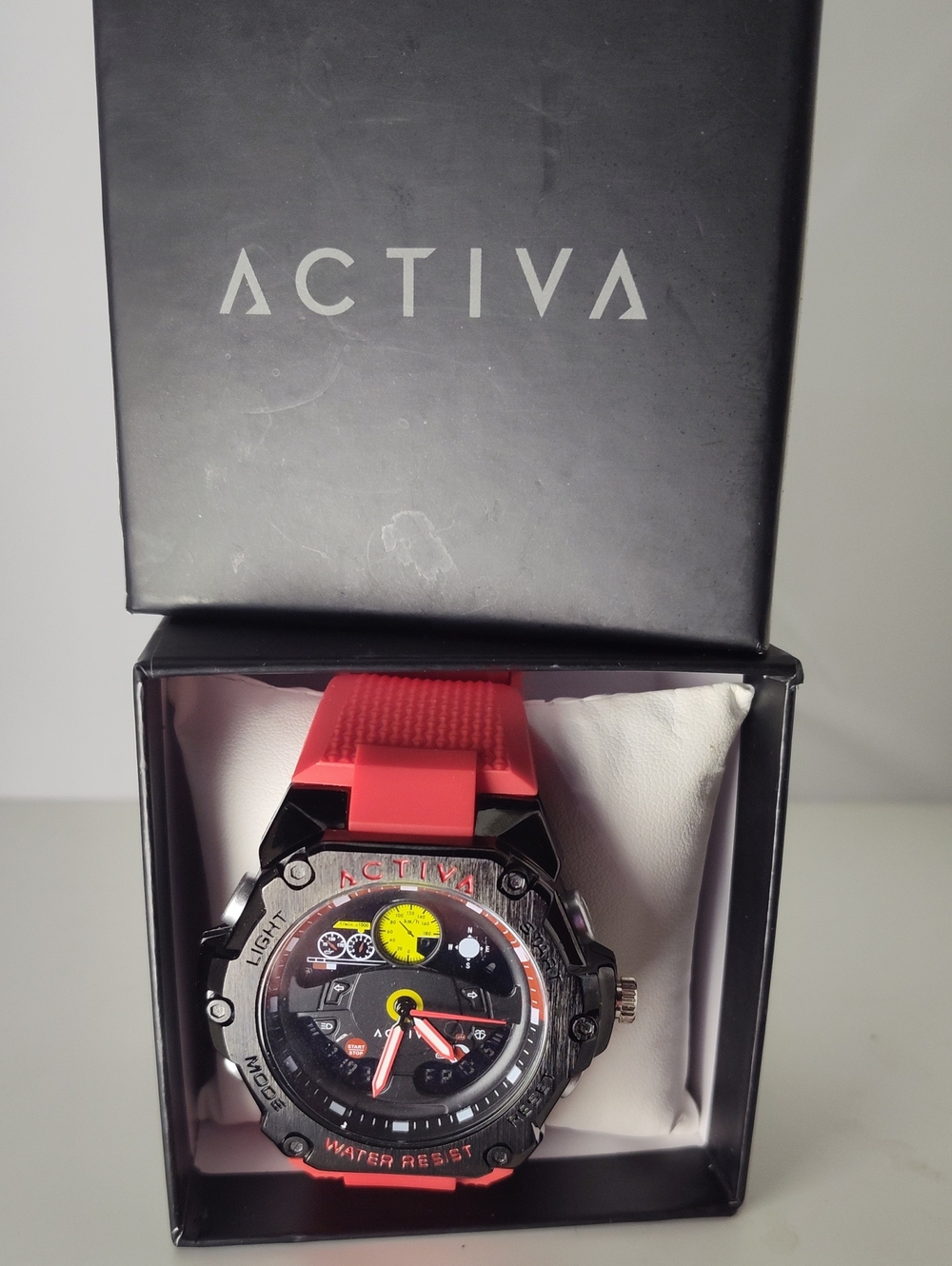 Activa Red and Black Men’s Sport Watch NEW ⌚ NICE